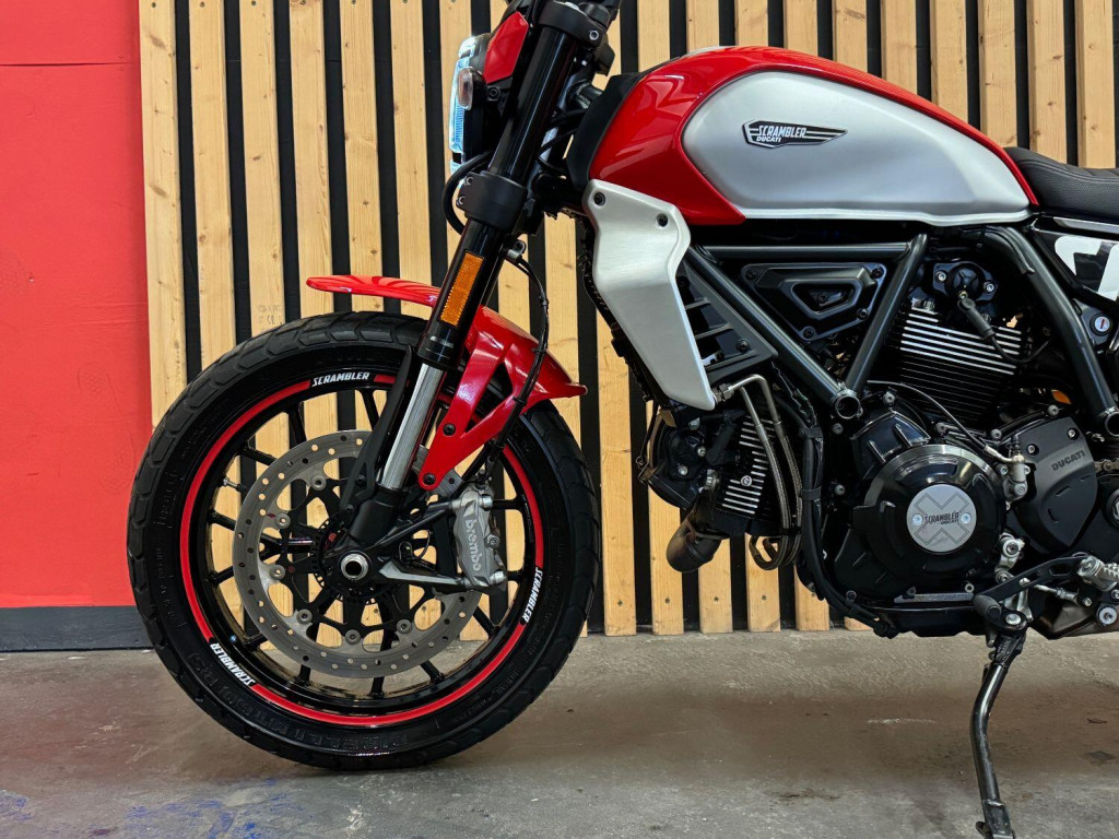 DUCATI SCRAMBLER 800