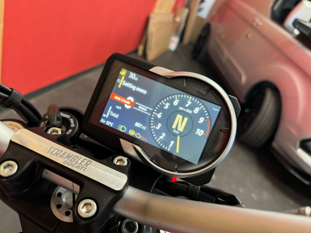 DUCATI SCRAMBLER 800