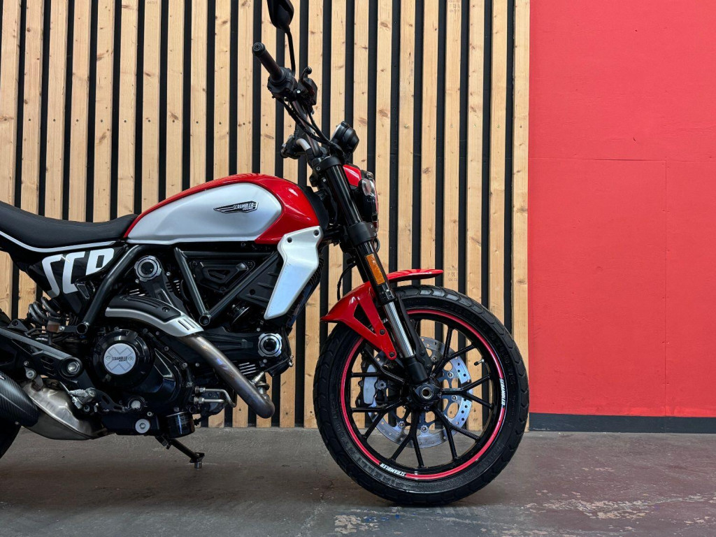 DUCATI SCRAMBLER 800