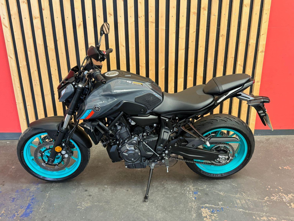 YAMAHA MT-07