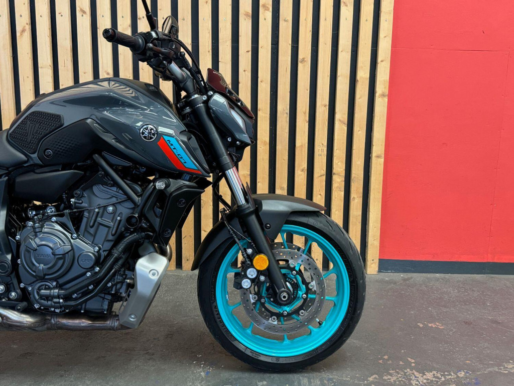 YAMAHA MT-07