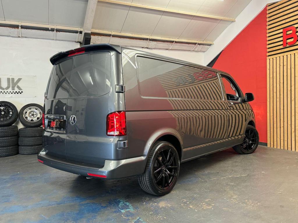 VOLKSWAGEN TRANSPORTER