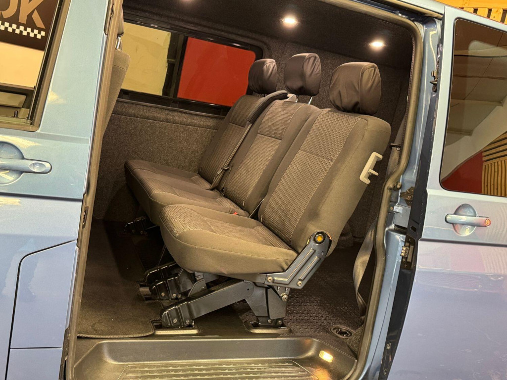 VOLKSWAGEN TRANSPORTER