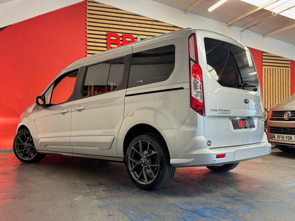 FORD GRAND TOURNEO CONNECT