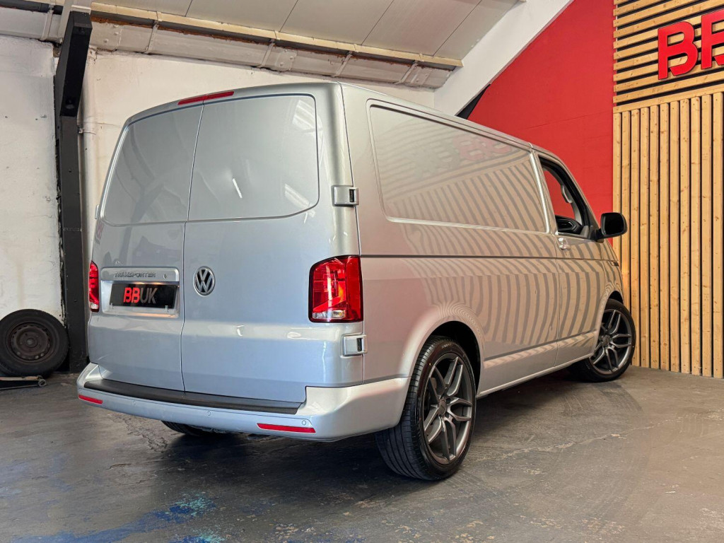VOLKSWAGEN TRANSPORTER