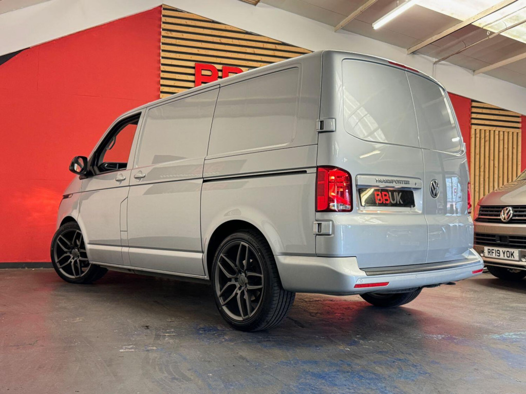 VOLKSWAGEN TRANSPORTER