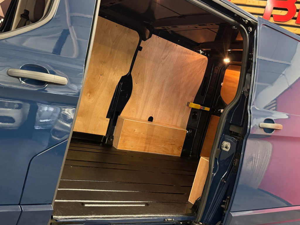 FORD TRANSIT CUSTOM