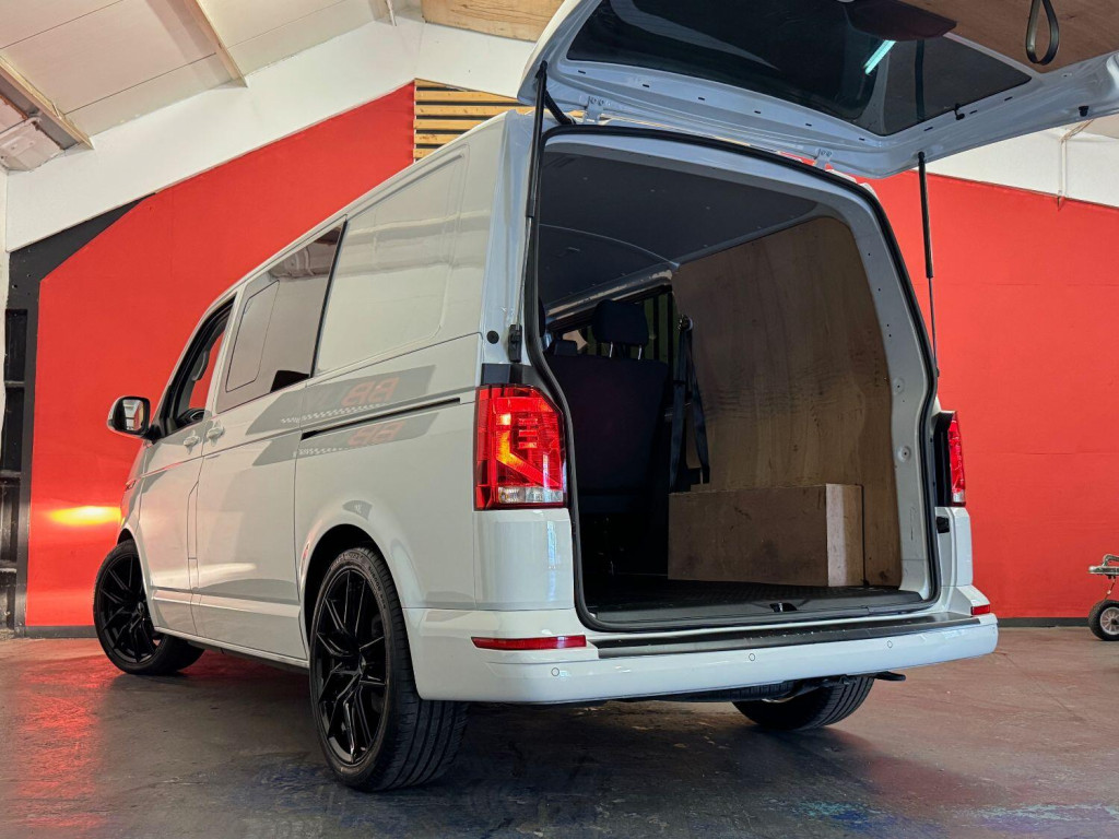 VOLKSWAGEN TRANSPORTER