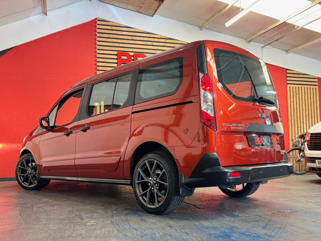 FORD GRAND TOURNEO CONNECT