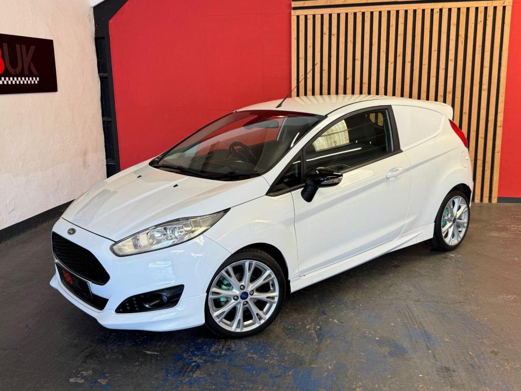 FORD FIESTA VAN