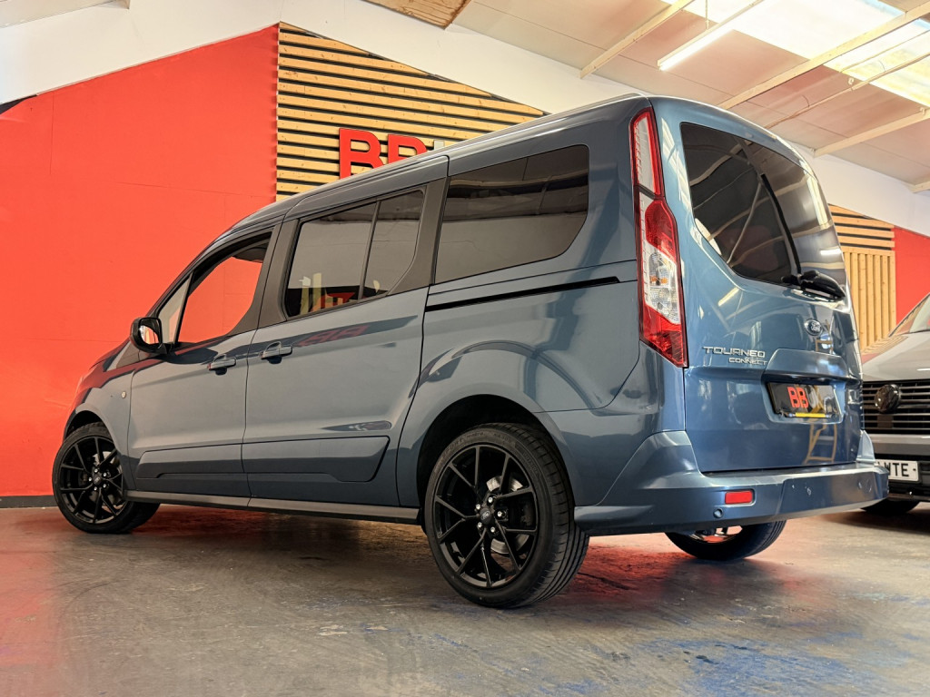 FORD GRAND TOURNEO CONNECT