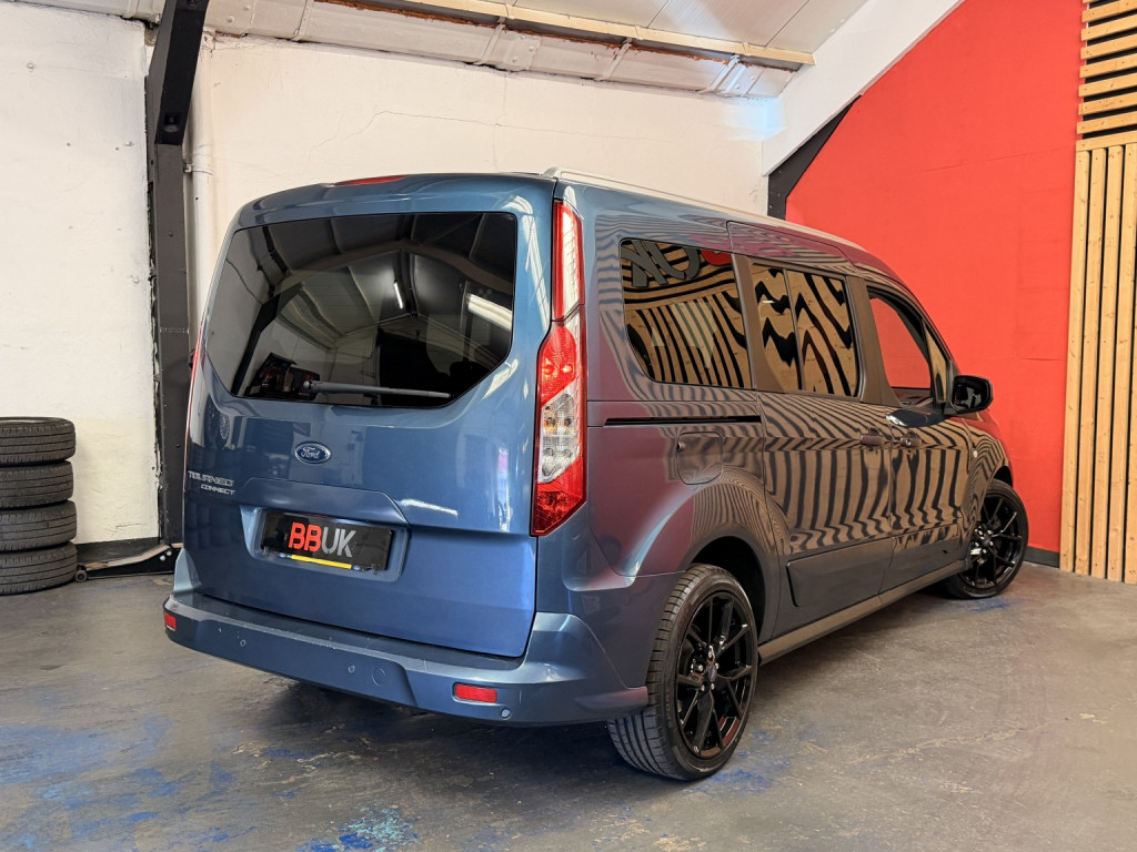 FORD GRAND TOURNEO CONNECT
