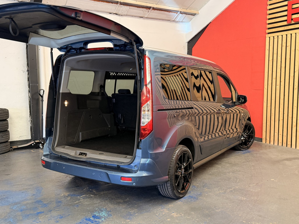 FORD GRAND TOURNEO CONNECT