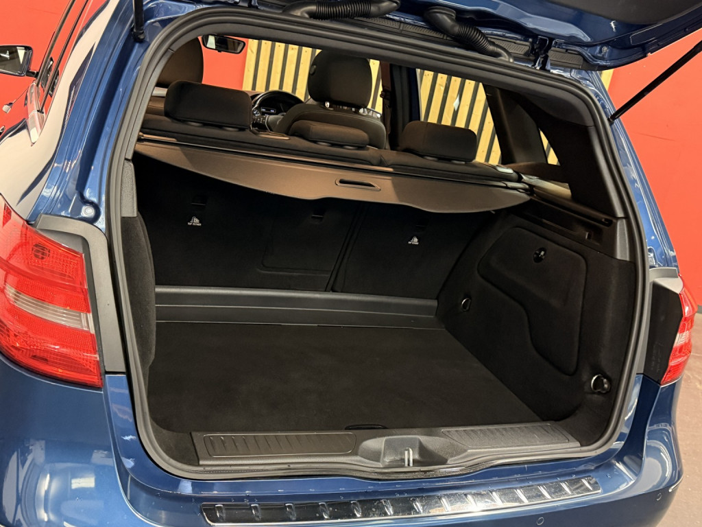 MERCEDES-BENZ B CLASS