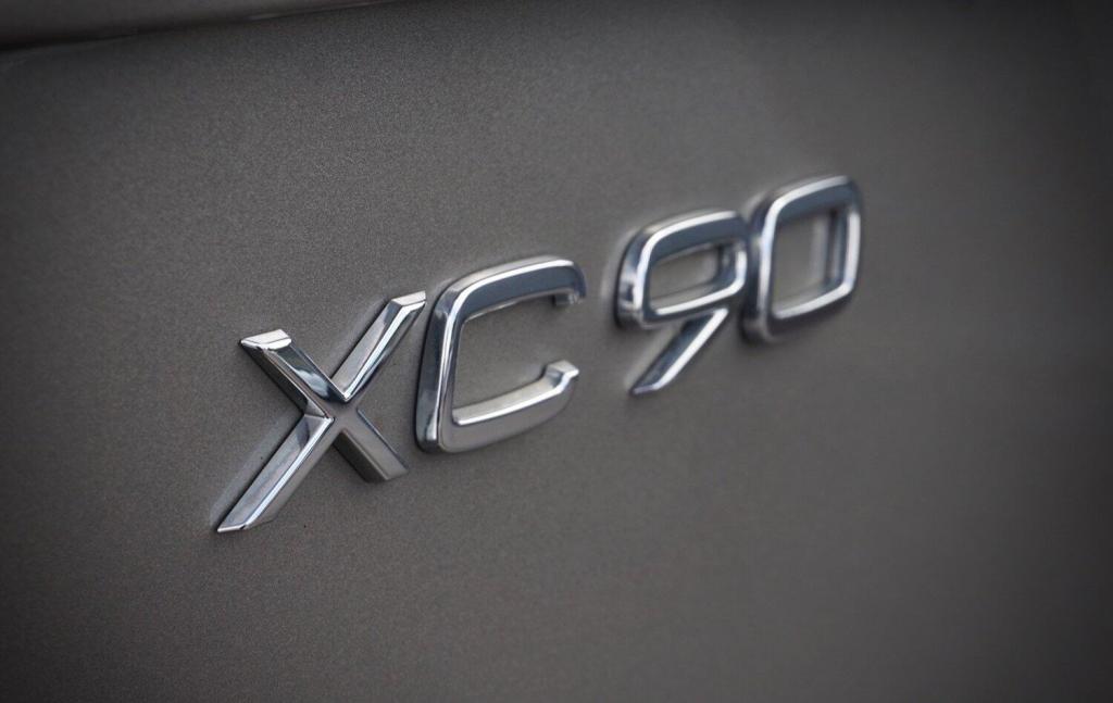 VOLVO XC90