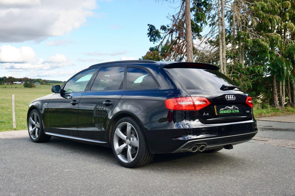 AUDI A4 AVANT
