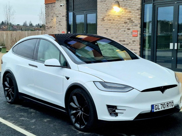 TESLA MODEL X