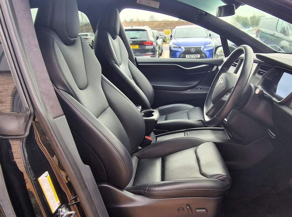 TESLA MODEL X