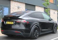 TESLA MODEL X