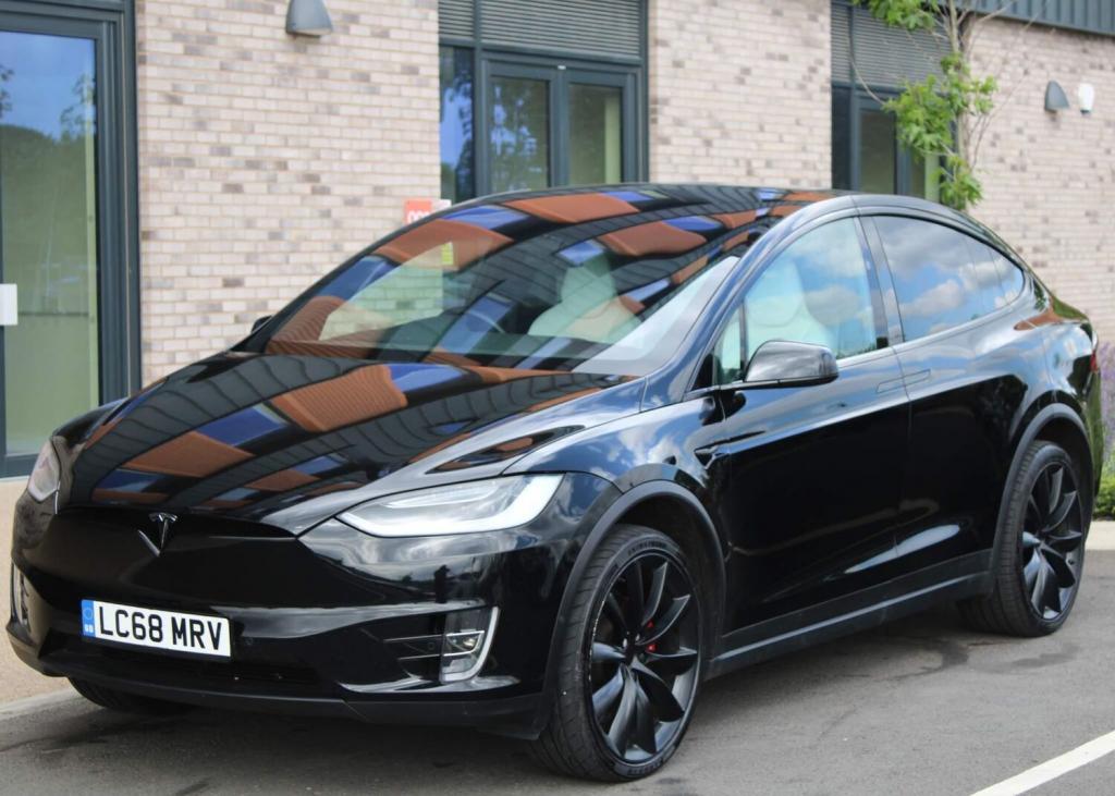 TESLA MODEL X