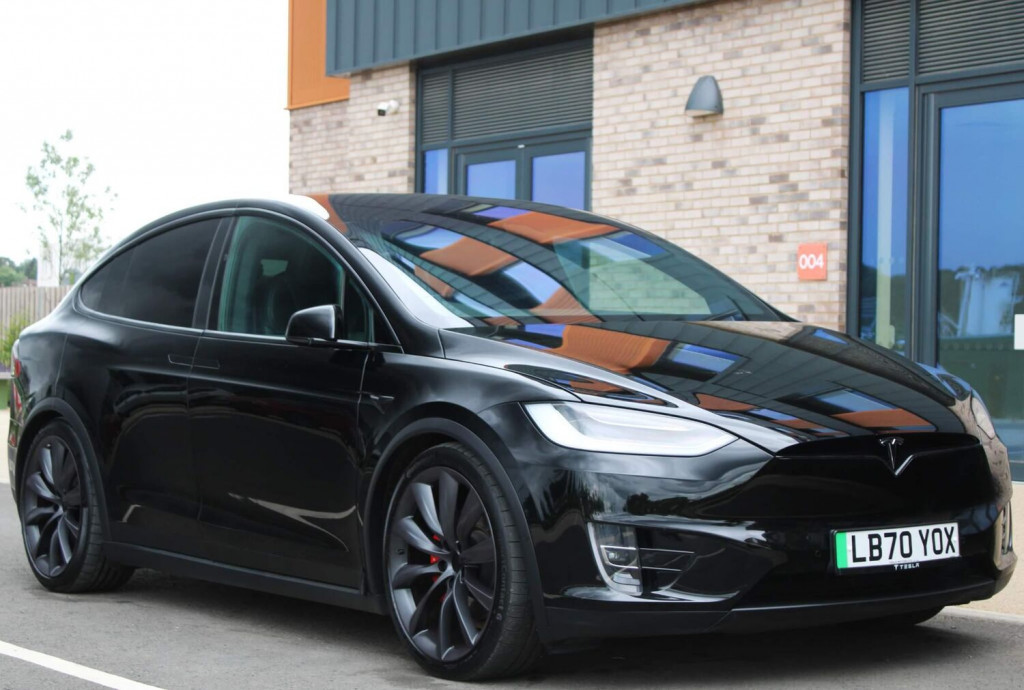 TESLA MODEL X