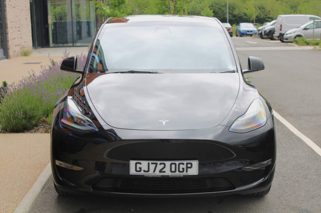 TESLA MODEL Y