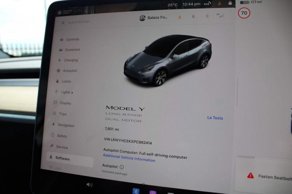 TESLA MODEL Y