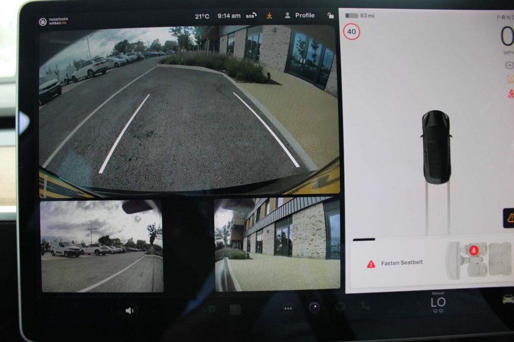 TESLA MODEL 3