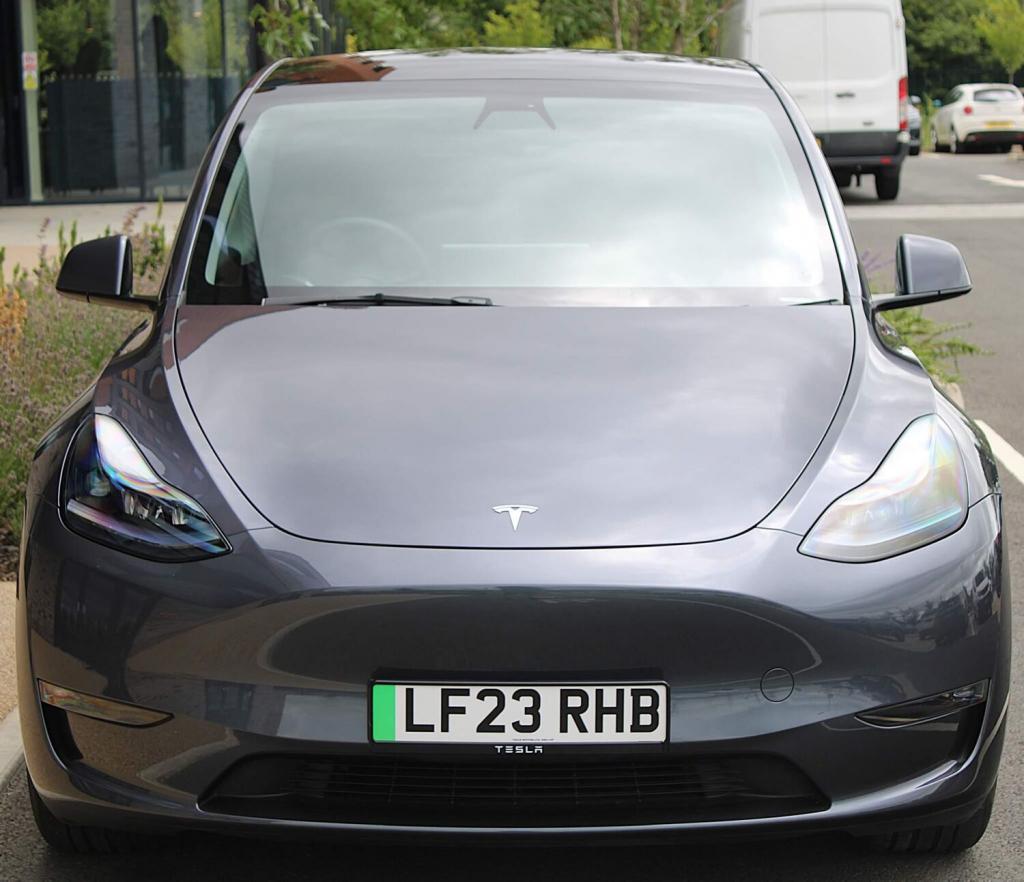 TESLA MODEL Y