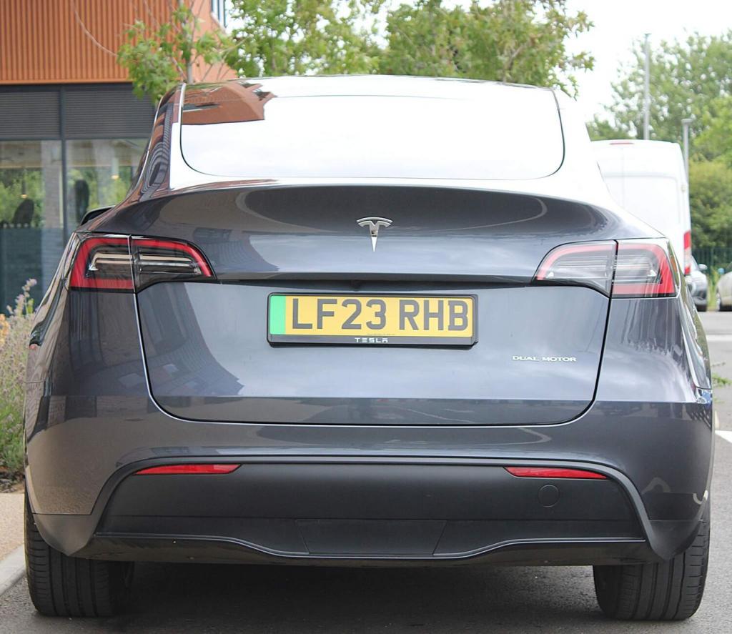 TESLA MODEL Y