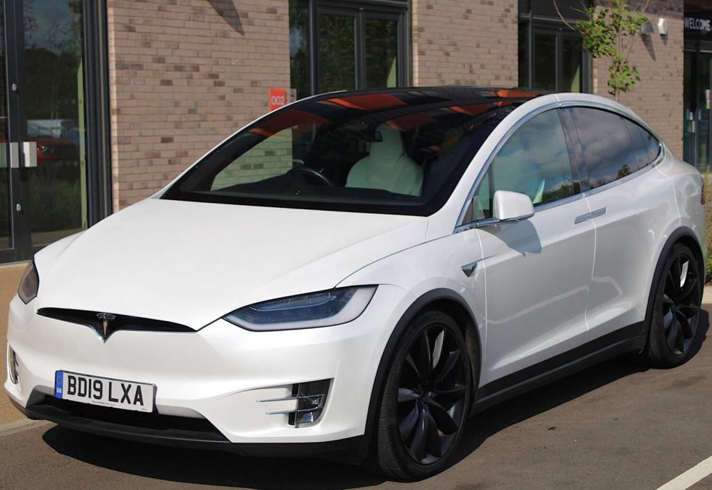 TESLA MODEL X