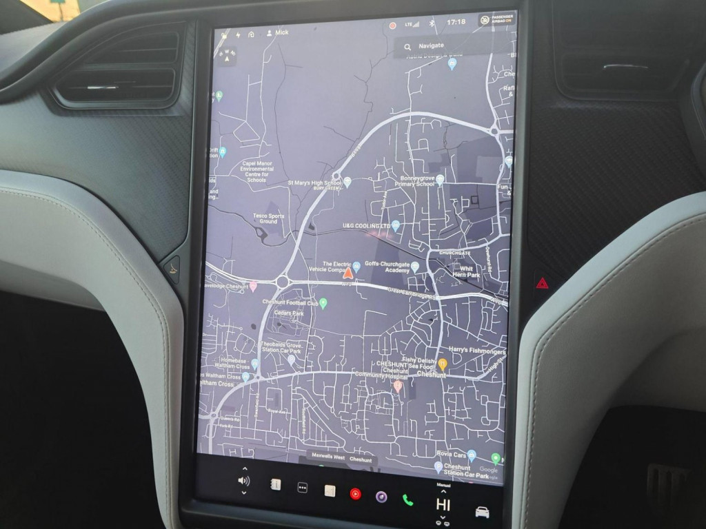 TESLA MODEL X