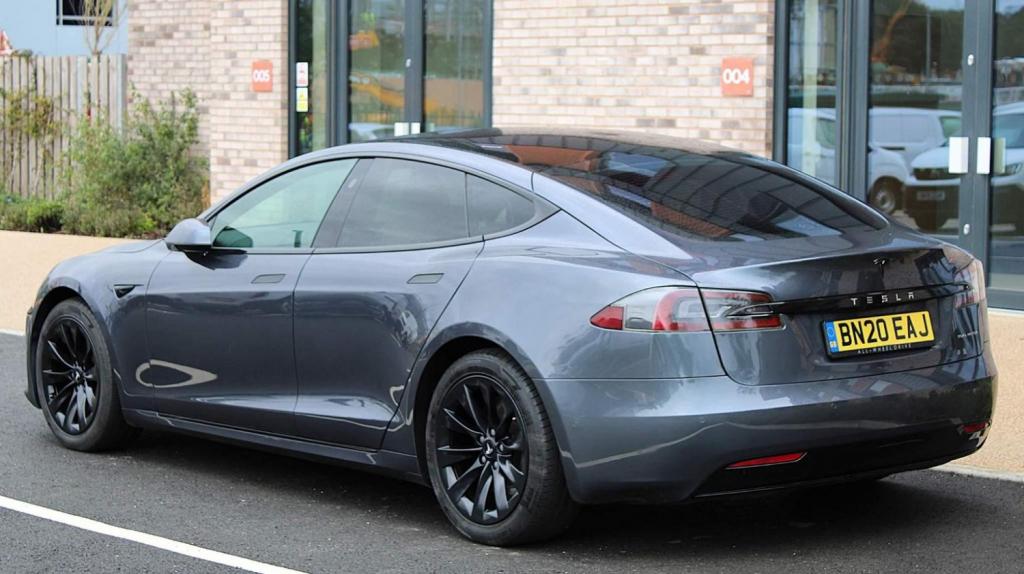 TESLA MODEL S