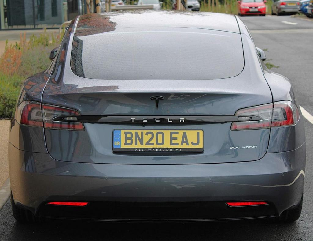 TESLA MODEL S