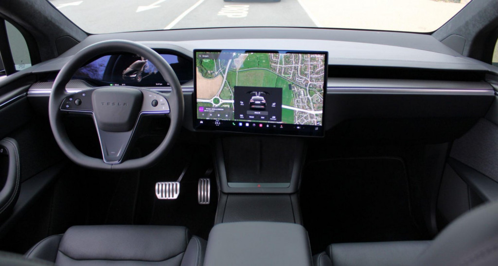 TESLA MODEL X