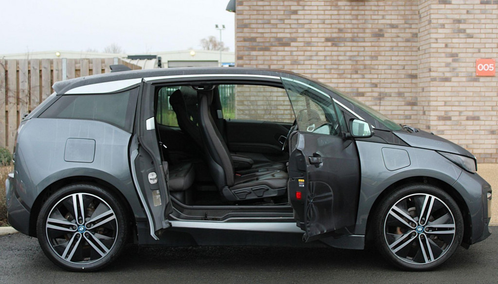 BMW I3