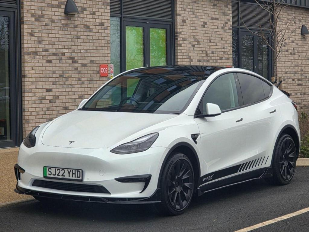 TESLA MODEL Y