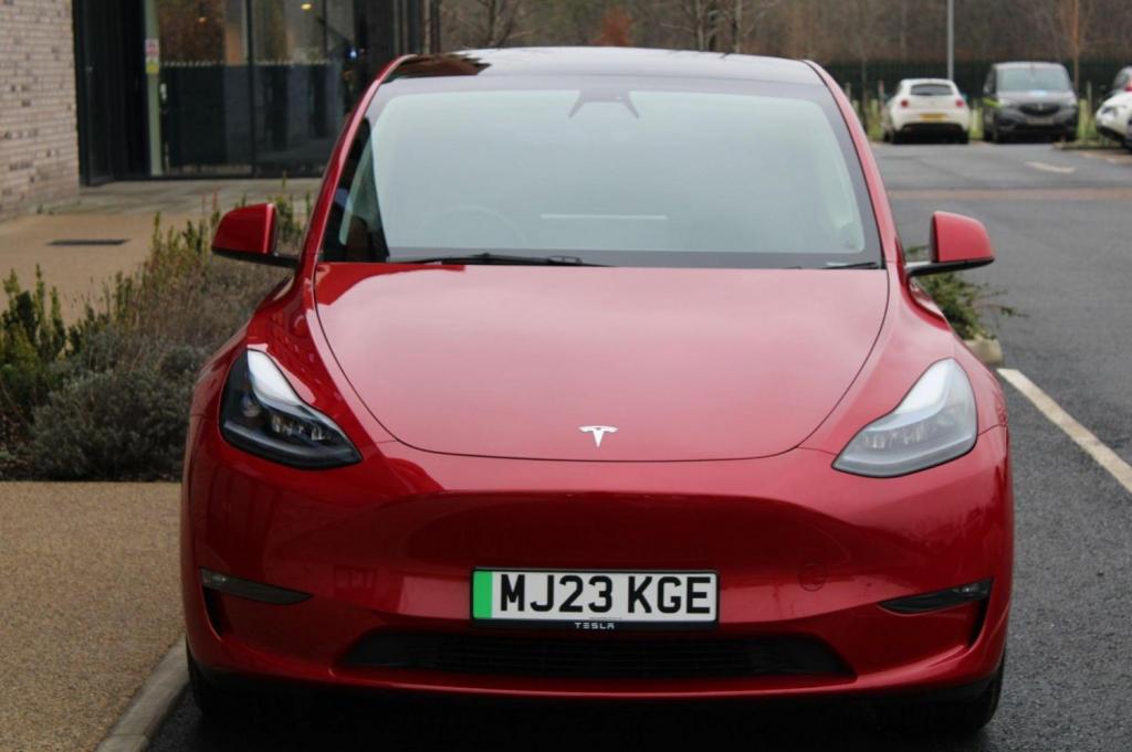 TESLA MODEL Y