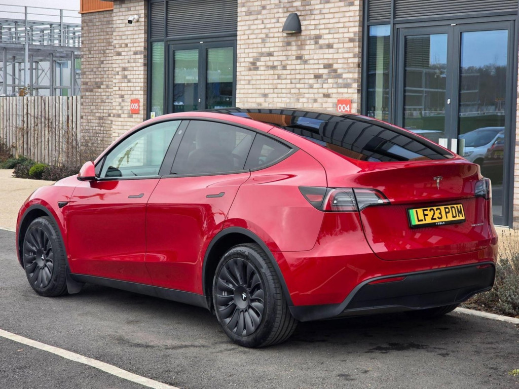 TESLA MODEL Y