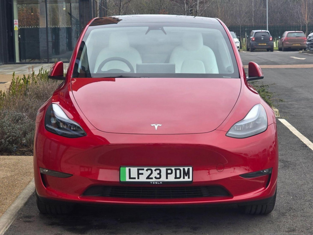TESLA MODEL Y