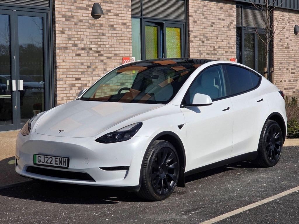 TESLA MODEL Y