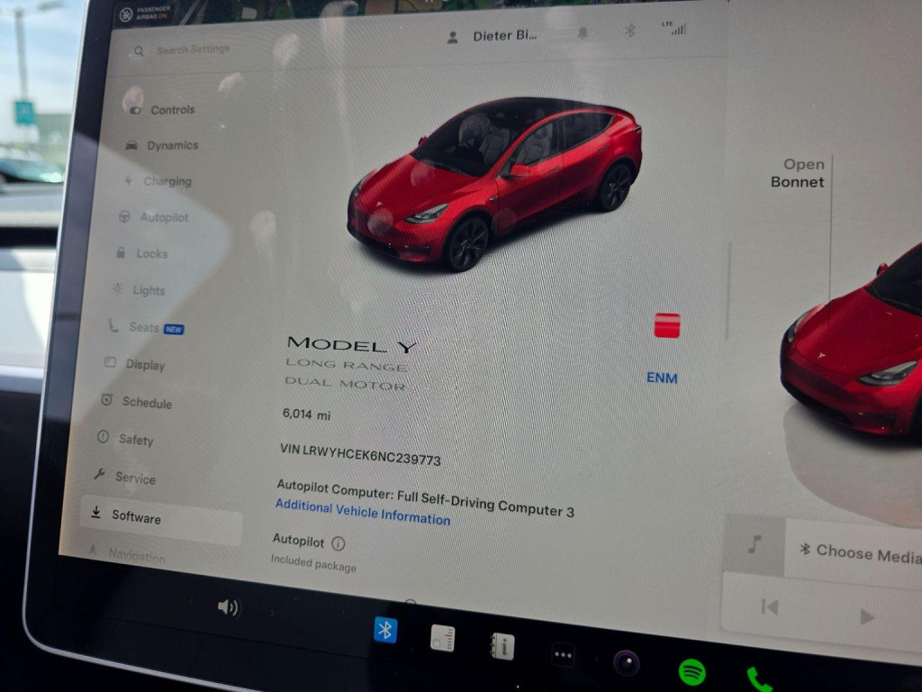 TESLA MODEL Y