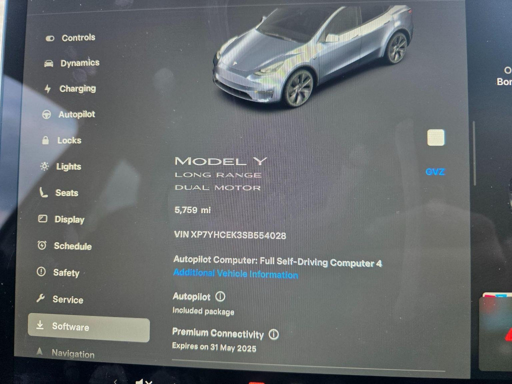 TESLA MODEL Y