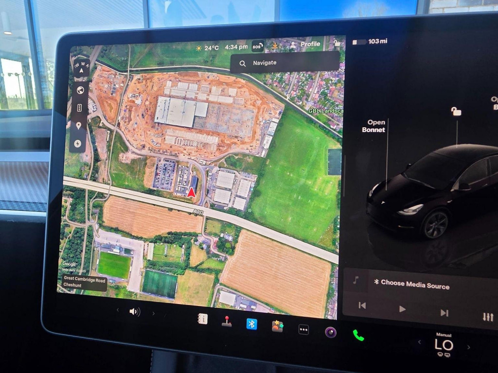 TESLA MODEL Y