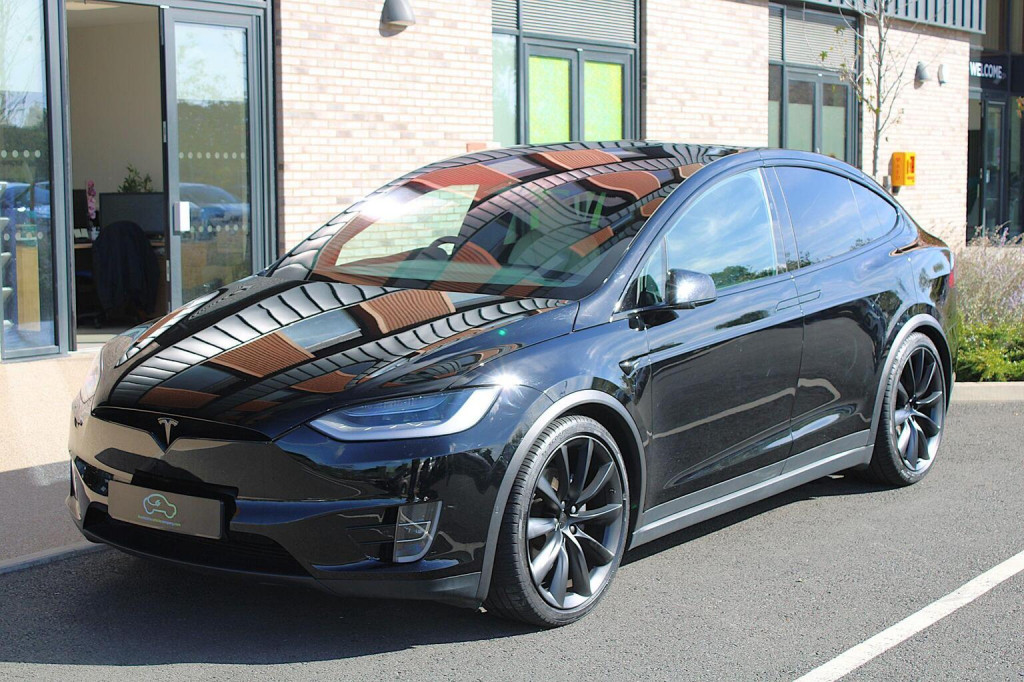 TESLA MODEL X