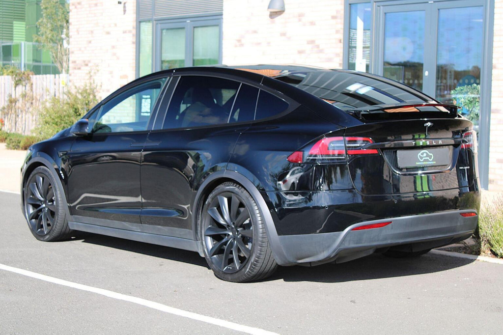 TESLA MODEL X