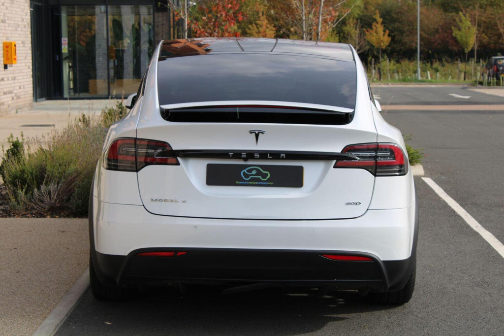 TESLA MODEL X