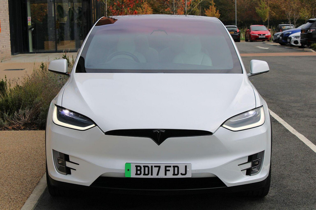 TESLA MODEL X