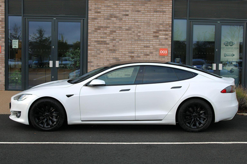 TESLA MODEL S