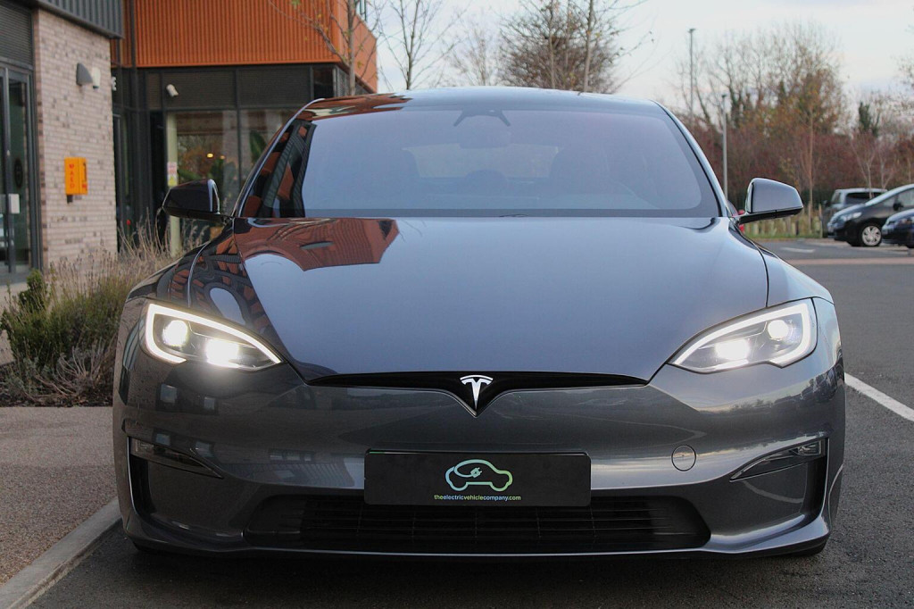 TESLA MODEL S